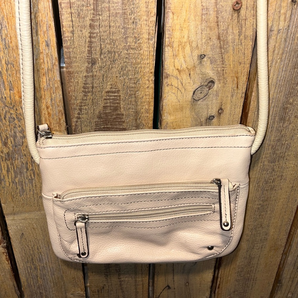 Tignanello Cream Leather Shoulder Bag - Picture 7 of 8